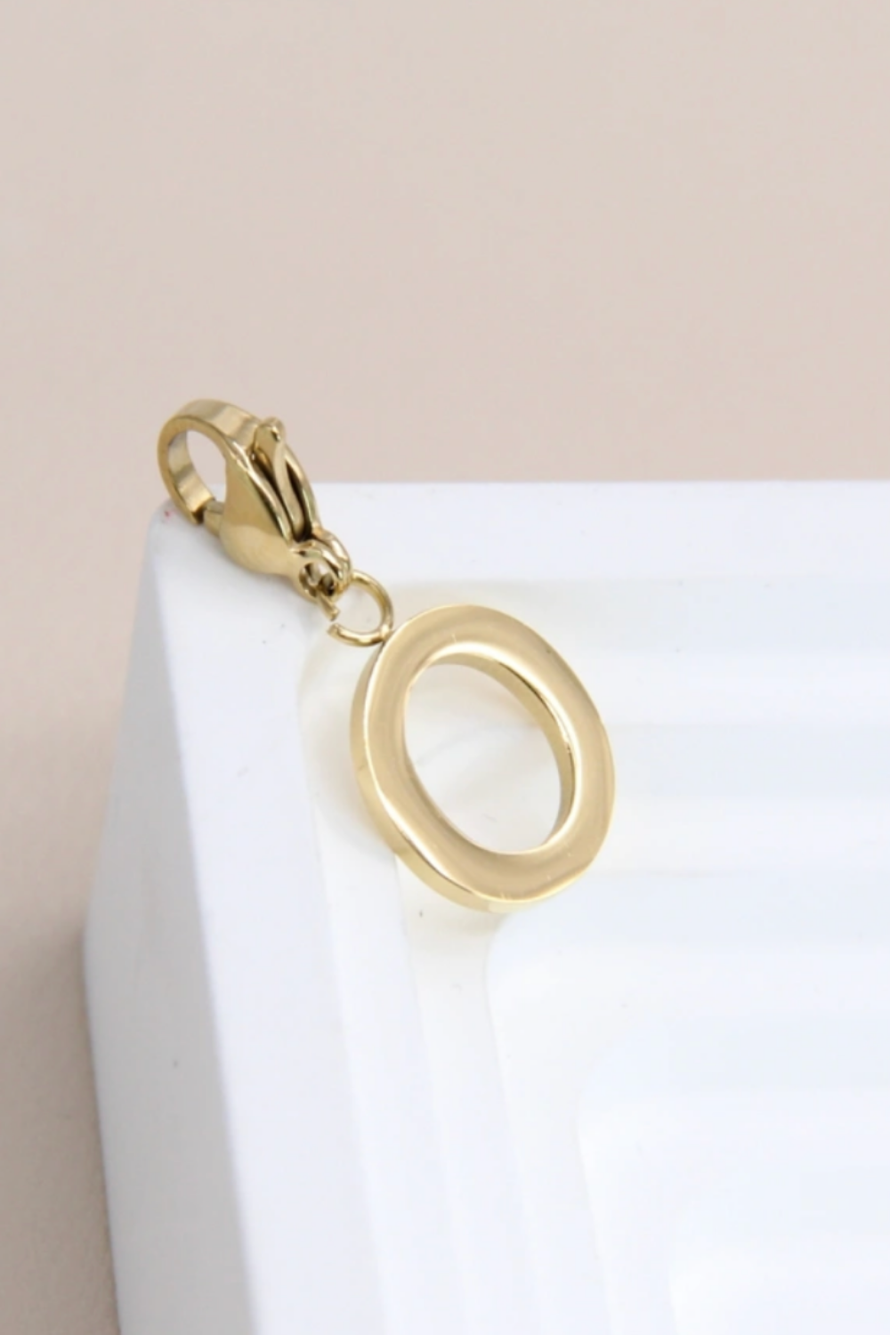 Charms lettre Q